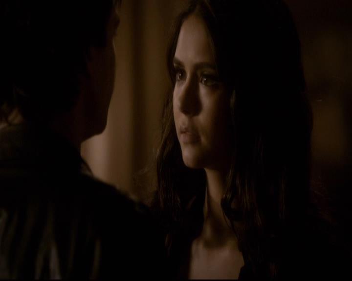 VampireDiariesWorld-dot-org_2x21TheSunAlsoRises0076.jpg