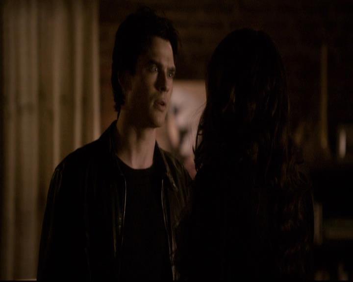 VampireDiariesWorld-dot-org_2x21TheSunAlsoRises0091.jpg