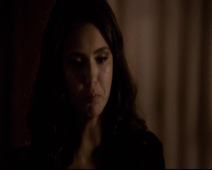 VampireDiariesWorld-dot-org_2x21TheSunAlsoRises0101.jpg