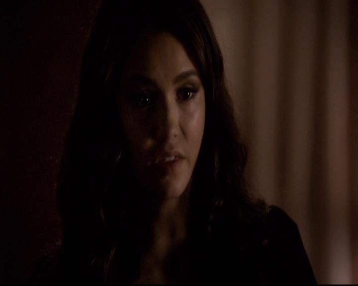 VampireDiariesWorld-dot-org_2x21TheSunAlsoRises0106.jpg