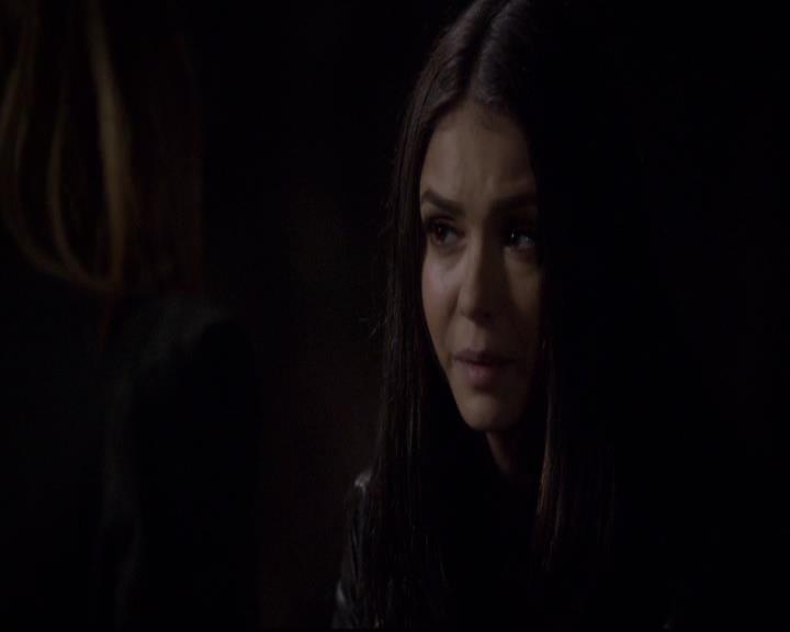 VampireDiariesWorld-dot-org_2x21TheSunAlsoRises0152.jpg