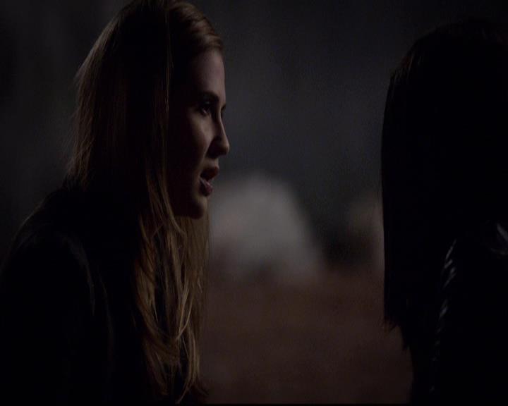 VampireDiariesWorld-dot-org_2x21TheSunAlsoRises0155.jpg