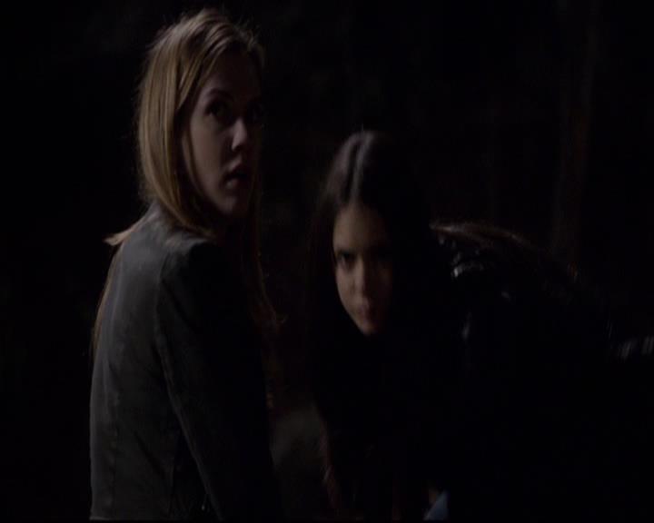 VampireDiariesWorld-dot-org_2x21TheSunAlsoRises0175.jpg