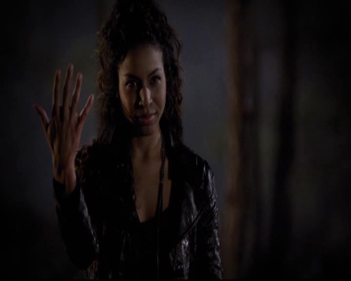 VampireDiariesWorld-dot-org_2x21TheSunAlsoRises0179.jpg