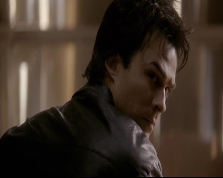 VampireDiariesWorld-dot-org_2x21TheSunAlsoRises1753.jpg