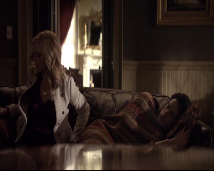 VampireDiariesWorld-dot-org_2x21TheSunAlsoRises1826.jpg