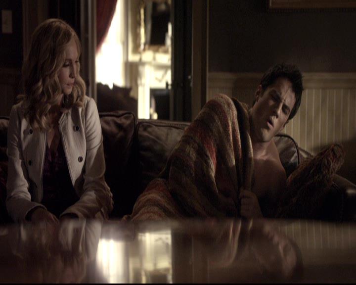 VampireDiariesWorld-dot-org_2x21TheSunAlsoRises1831.jpg