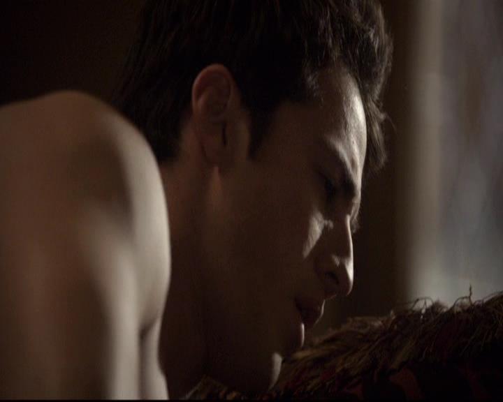 VampireDiariesWorld-dot-org_2x21TheSunAlsoRises1840.jpg