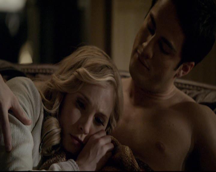 VampireDiariesWorld-dot-org_2x21TheSunAlsoRises1927.jpg