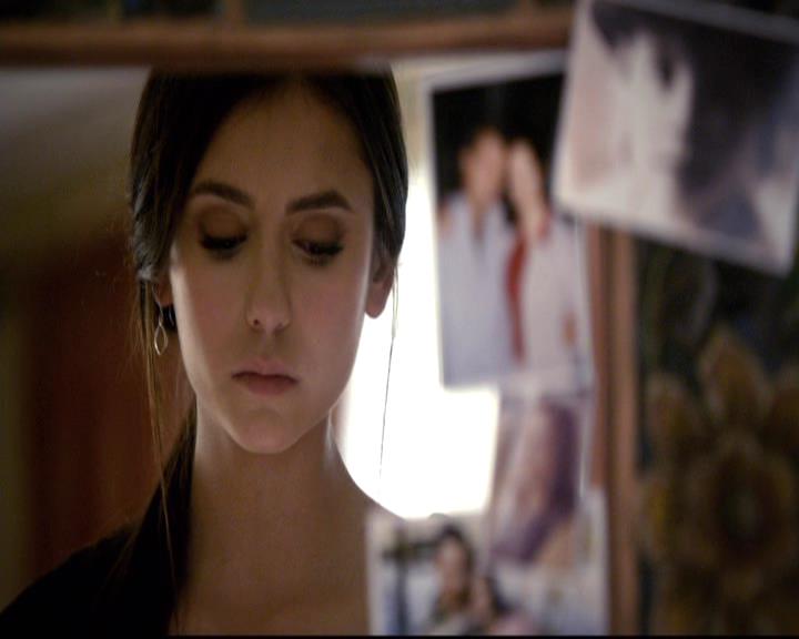 VampireDiariesWorld-dot-org_2x21TheSunAlsoRises1952.jpg