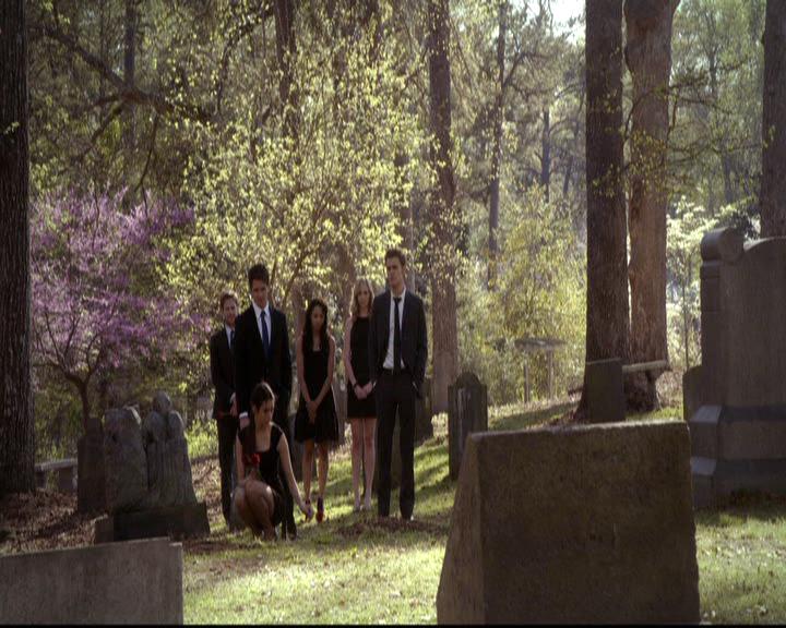 VampireDiariesWorld-dot-org_2x21TheSunAlsoRises2092.jpg