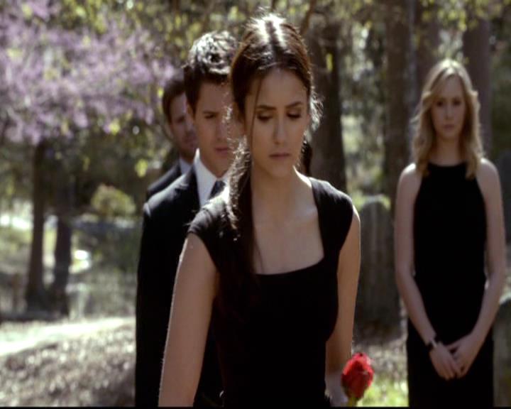 VampireDiariesWorld-dot-org_2x21TheSunAlsoRises2098.jpg