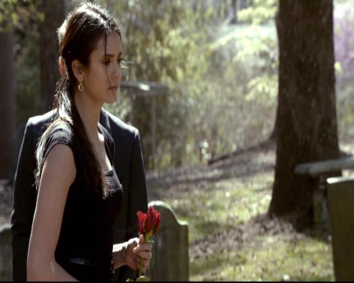 VampireDiariesWorld-dot-org_2x21TheSunAlsoRises2101.jpg