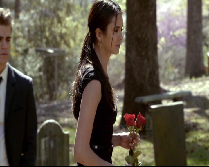 VampireDiariesWorld-dot-org_2x21TheSunAlsoRises2103.jpg