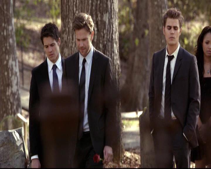 VampireDiariesWorld-dot-org_2x21TheSunAlsoRises2142.jpg