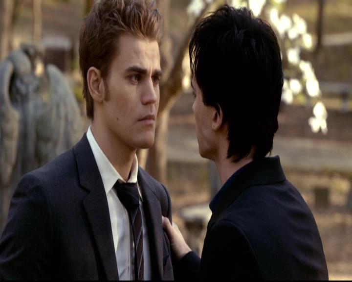 VampireDiariesWorld-dot-org_2x21TheSunAlsoRises2243.jpg