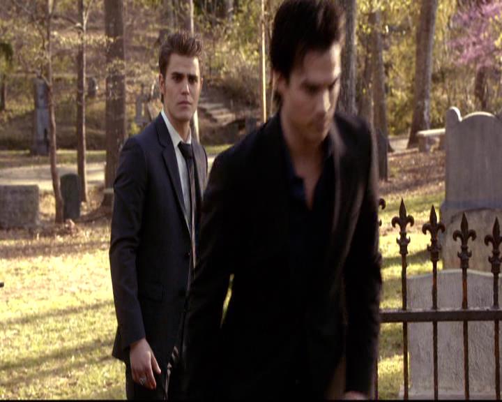 VampireDiariesWorld-dot-org_2x21TheSunAlsoRises2247.jpg