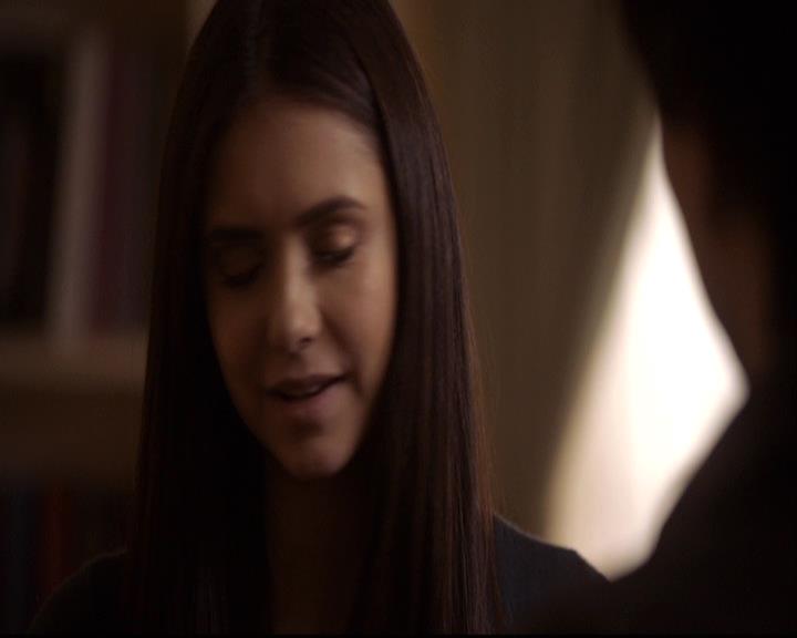 VampireDiariesWorld-dot-org_2x22AsILayDying0043.jpg