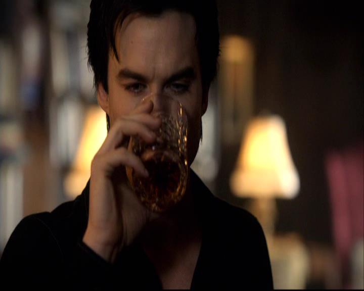 VampireDiariesWorld-dot-org_2x22AsILayDying0104.jpg