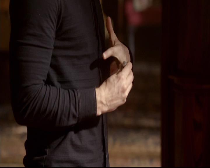 VampireDiariesWorld-dot-org_2x22AsILayDying0139.jpg