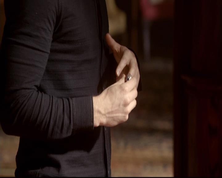 VampireDiariesWorld-dot-org_2x22AsILayDying0140.jpg