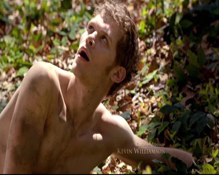 VampireDiariesWorld-dot-org_2x22AsILayDying0214.jpg