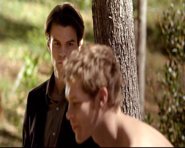 VampireDiariesWorld-dot-org_2x22AsILayDying0227.jpg