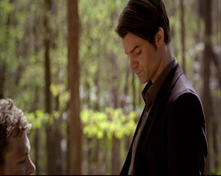 VampireDiariesWorld-dot-org_2x22AsILayDying0253.jpg