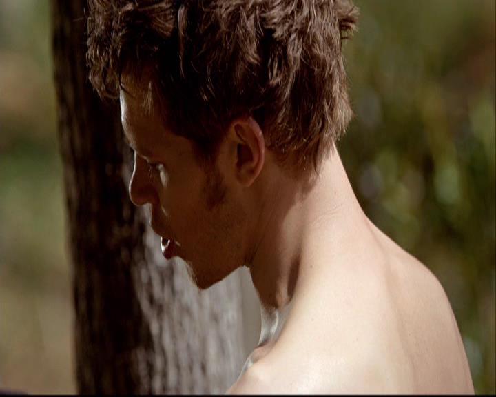 VampireDiariesWorld-dot-org_2x22AsILayDying0261.jpg