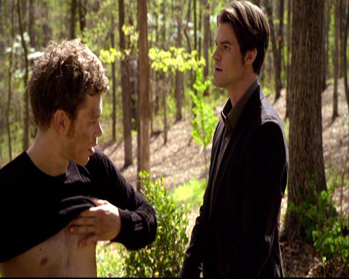 VampireDiariesWorld-dot-org_2x22AsILayDying0266.jpg