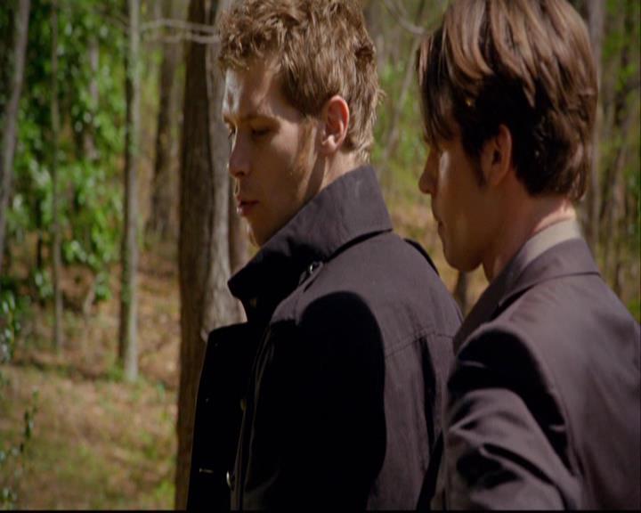 VampireDiariesWorld-dot-org_2x22AsILayDying0273.jpg