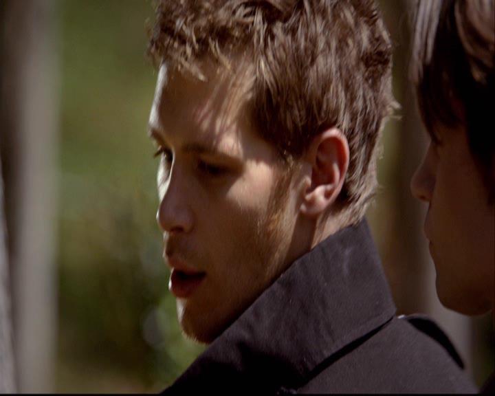 VampireDiariesWorld-dot-org_2x22AsILayDying0274.jpg