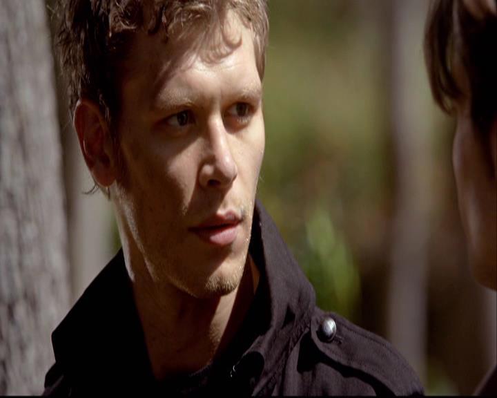 VampireDiariesWorld-dot-org_2x22AsILayDying0278.jpg