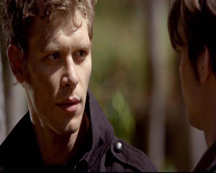 VampireDiariesWorld-dot-org_2x22AsILayDying0285.jpg