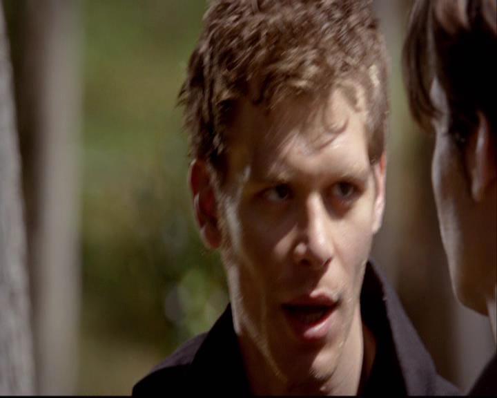 VampireDiariesWorld-dot-org_2x22AsILayDying0288.jpg