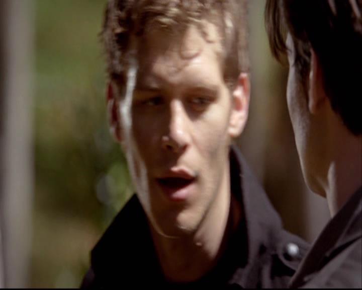 VampireDiariesWorld-dot-org_2x22AsILayDying0289.jpg