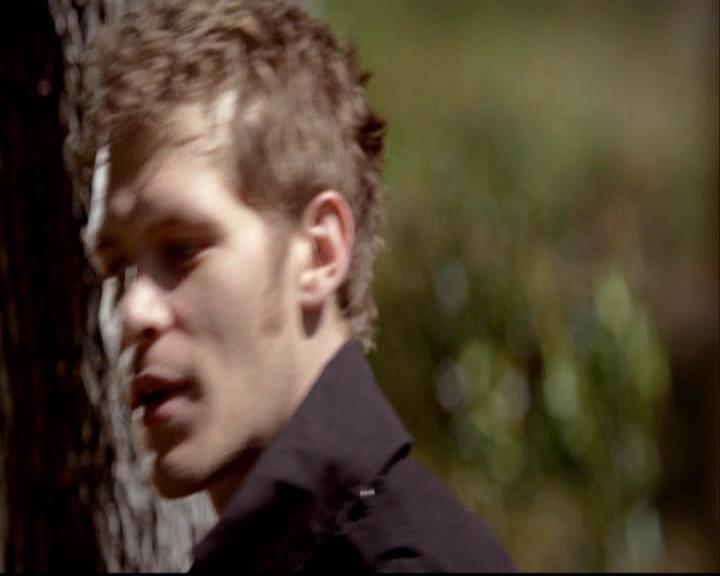 VampireDiariesWorld-dot-org_2x22AsILayDying0291.jpg