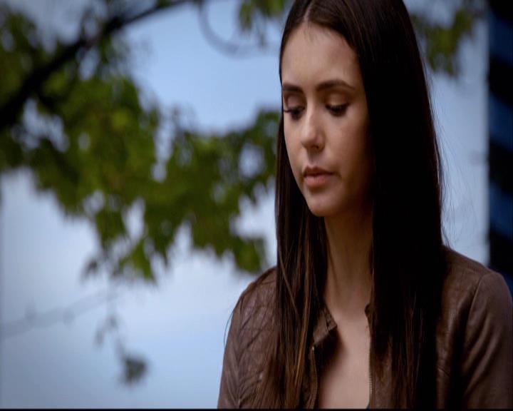 VampireDiariesWorld-dot-org_2x22AsILayDying0351.jpg