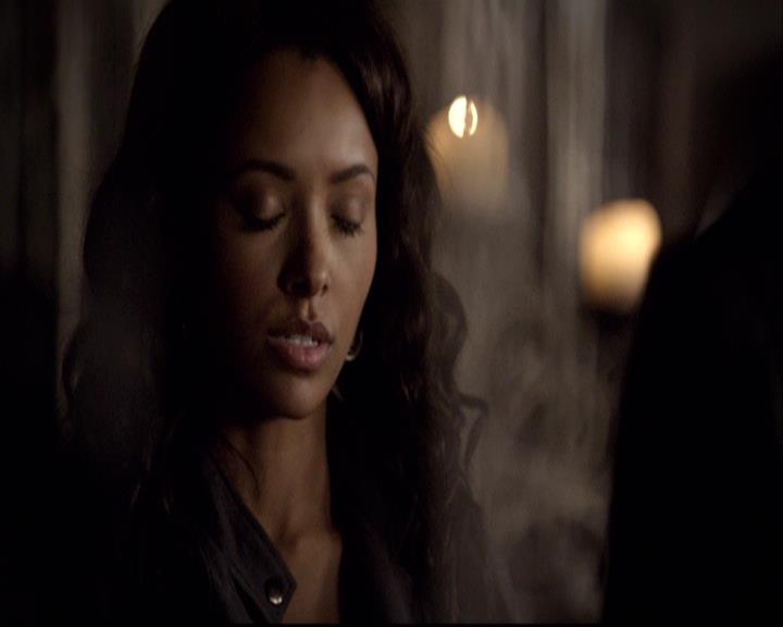 VampireDiariesWorld-dot-org_2x22AsILayDying0414.jpg