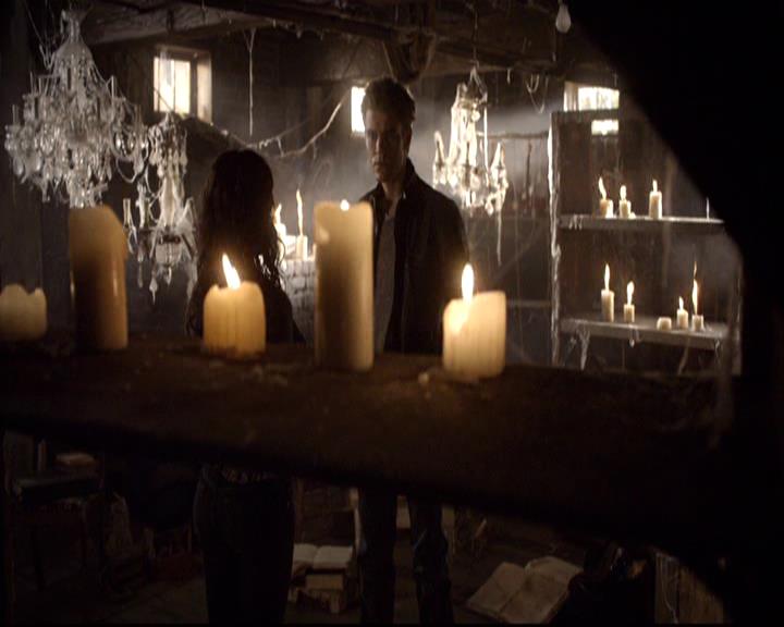 VampireDiariesWorld-dot-org_2x22AsILayDying0420.jpg