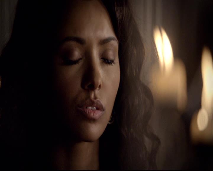 VampireDiariesWorld-dot-org_2x22AsILayDying0422.jpg