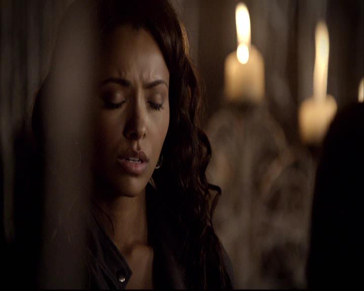 VampireDiariesWorld-dot-org_2x22AsILayDying0425.jpg