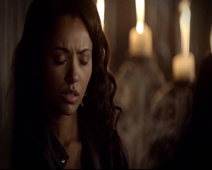 VampireDiariesWorld-dot-org_2x22AsILayDying0426.jpg