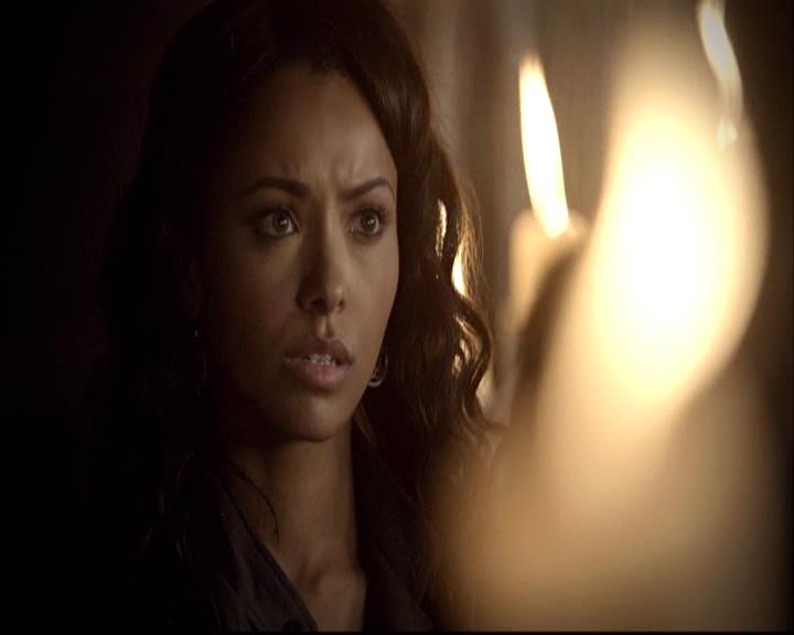 VampireDiariesWorld-dot-org_2x22AsILayDying0433.jpg