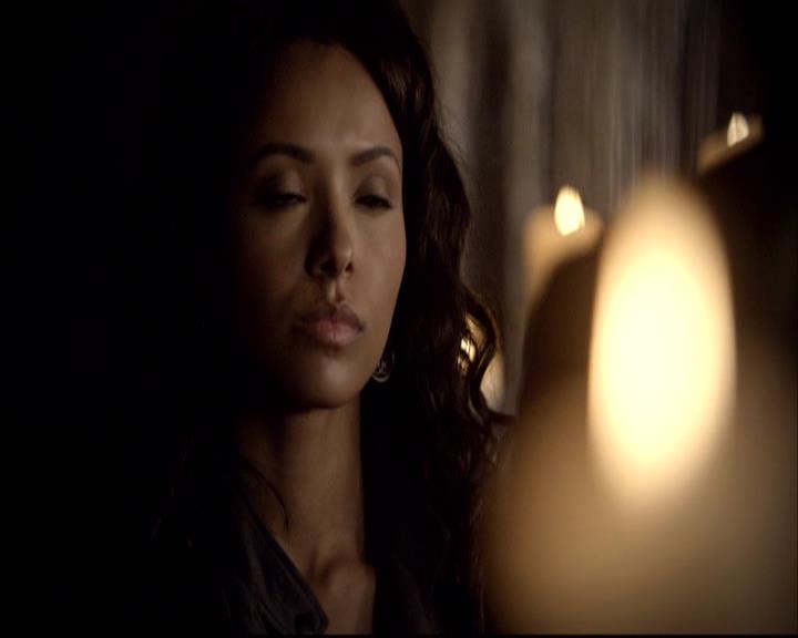 VampireDiariesWorld-dot-org_2x22AsILayDying0436.jpg