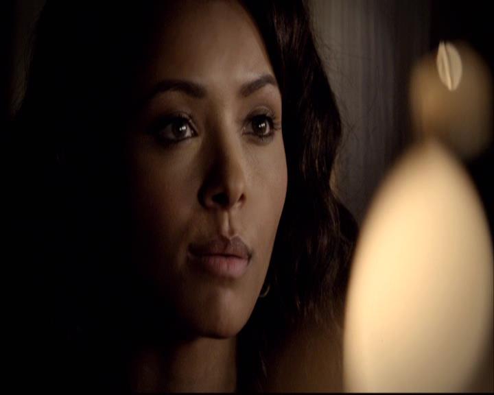 VampireDiariesWorld-dot-org_2x22AsILayDying0454.jpg