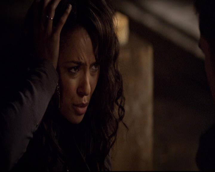 VampireDiariesWorld-dot-org_2x22AsILayDying0482.jpg