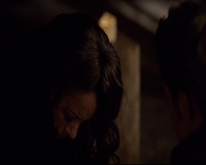 VampireDiariesWorld-dot-org_2x22AsILayDying0486.jpg