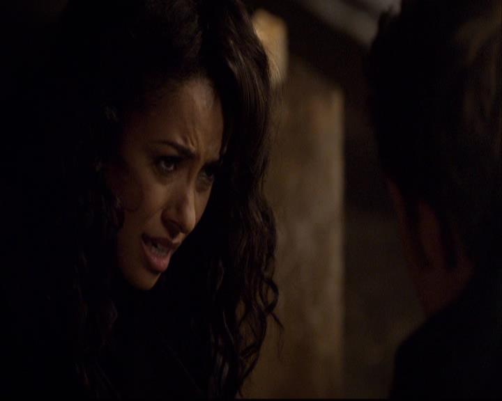 VampireDiariesWorld-dot-org_2x22AsILayDying0489.jpg