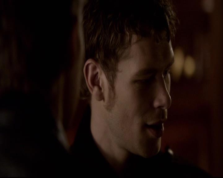 VampireDiariesWorld-dot-org_2x22AsILayDying2148.jpg